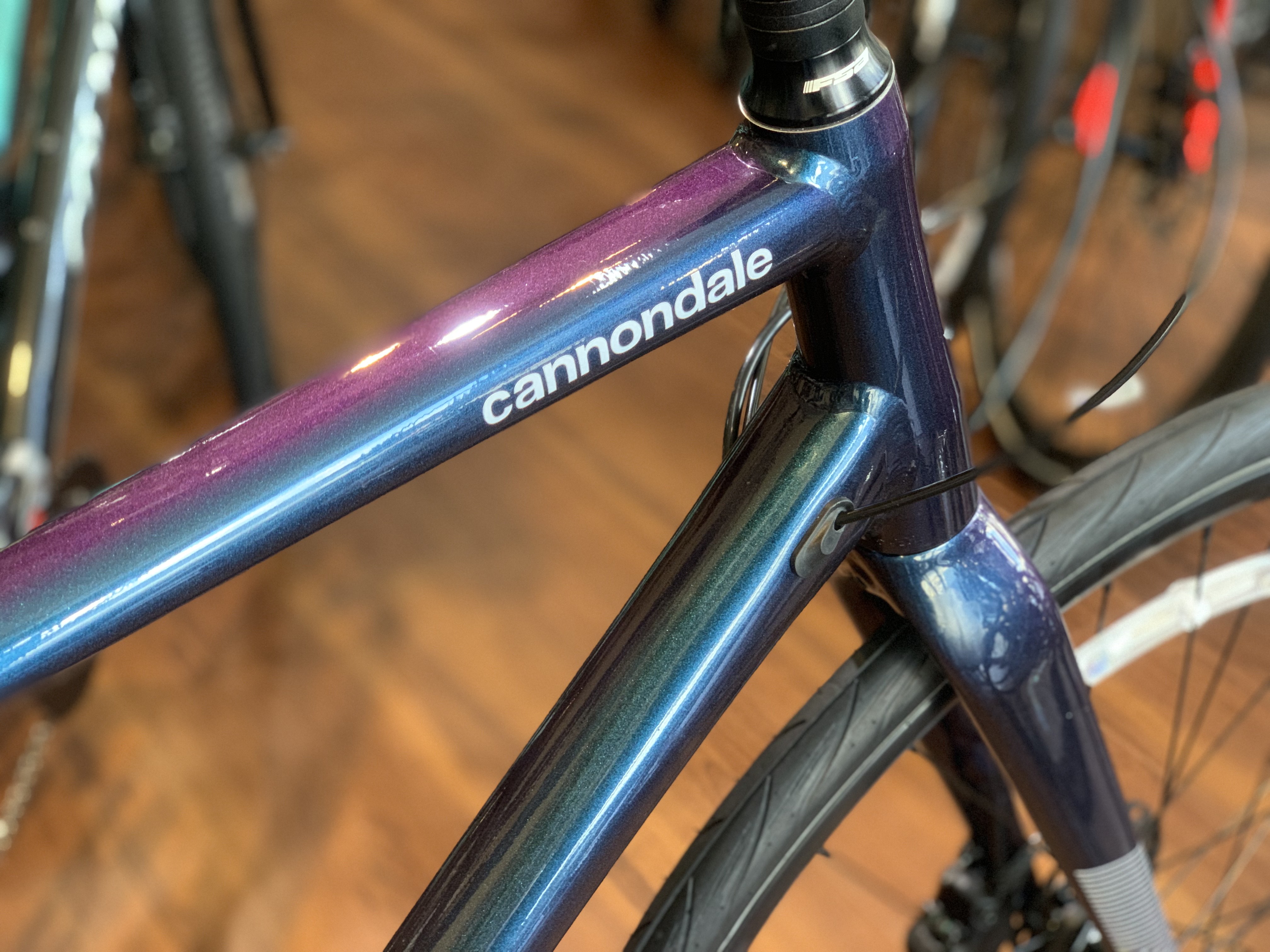 cannondale キャノンデール クロスバイク クイック3 超人気カラー 