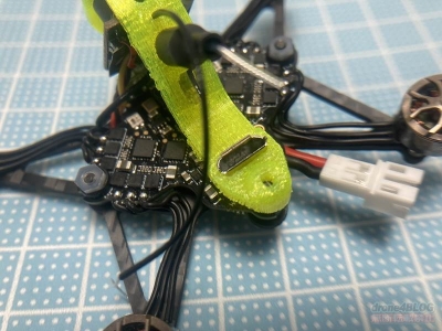 Flywoo Firefly 1S Nano Baby Quad MicroUSB端子