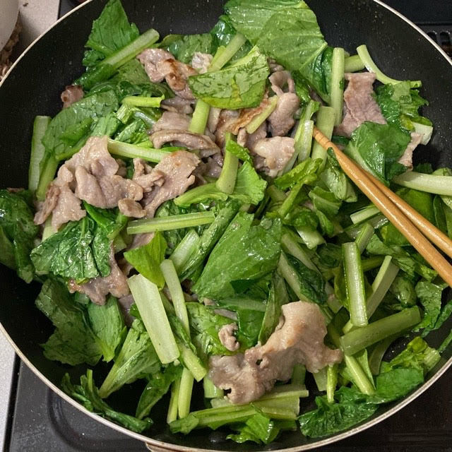 フライパンひとつde簡単♡豚こまと小松菜の玉子炒め③