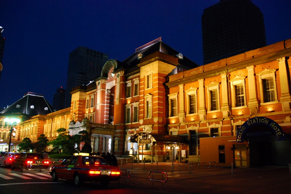 旧東京駅丸の内中央口前