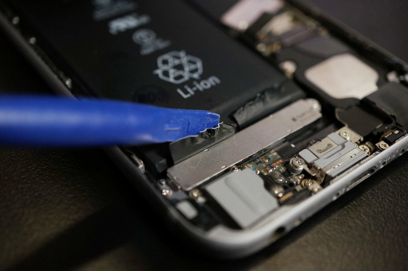 iPhone_Battery_Replace_015.jpg