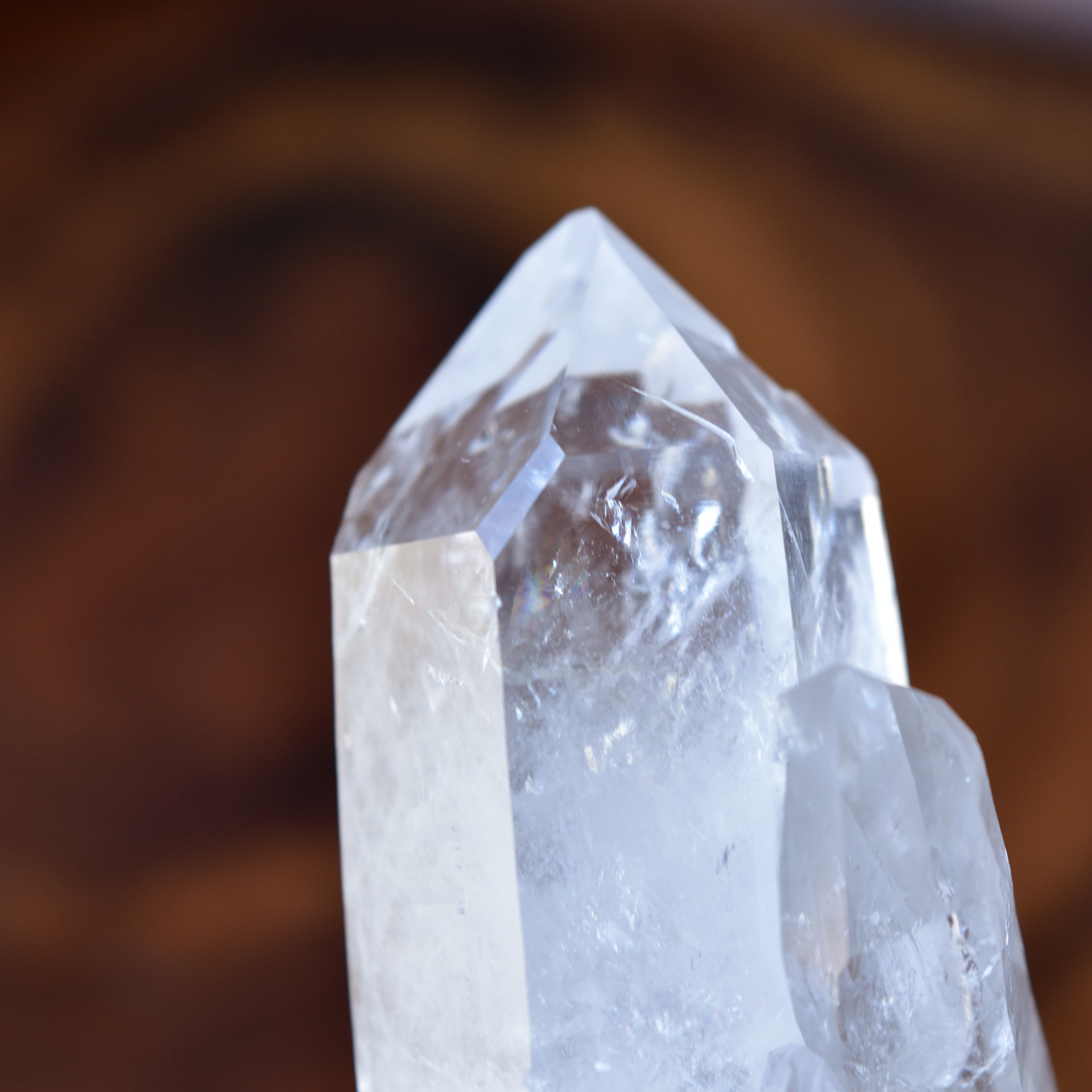 コロンビア水晶 ブリッジ クロス バーナクル シンギング コロンビア・サンタンデール産 146g/ クリスタル・水晶クラスター - 天然石