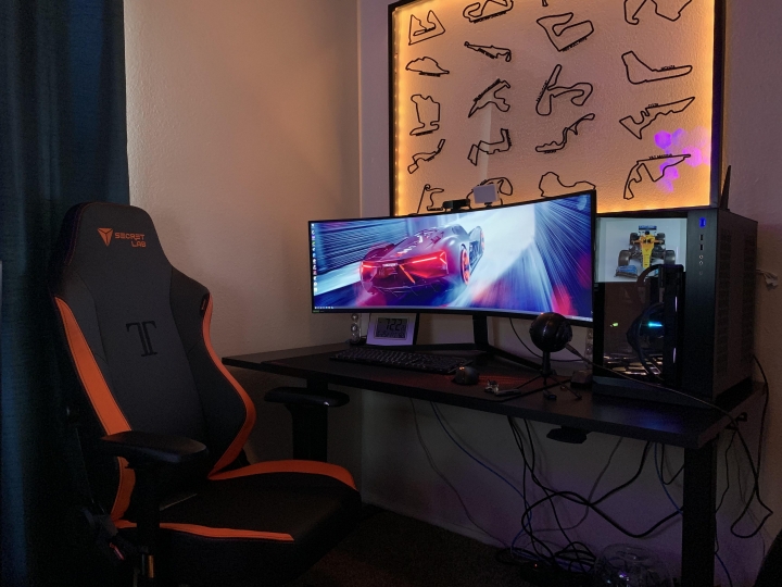 Show_Your_PC_Desk_UltlaWideMonitor_Part80_44.jpg